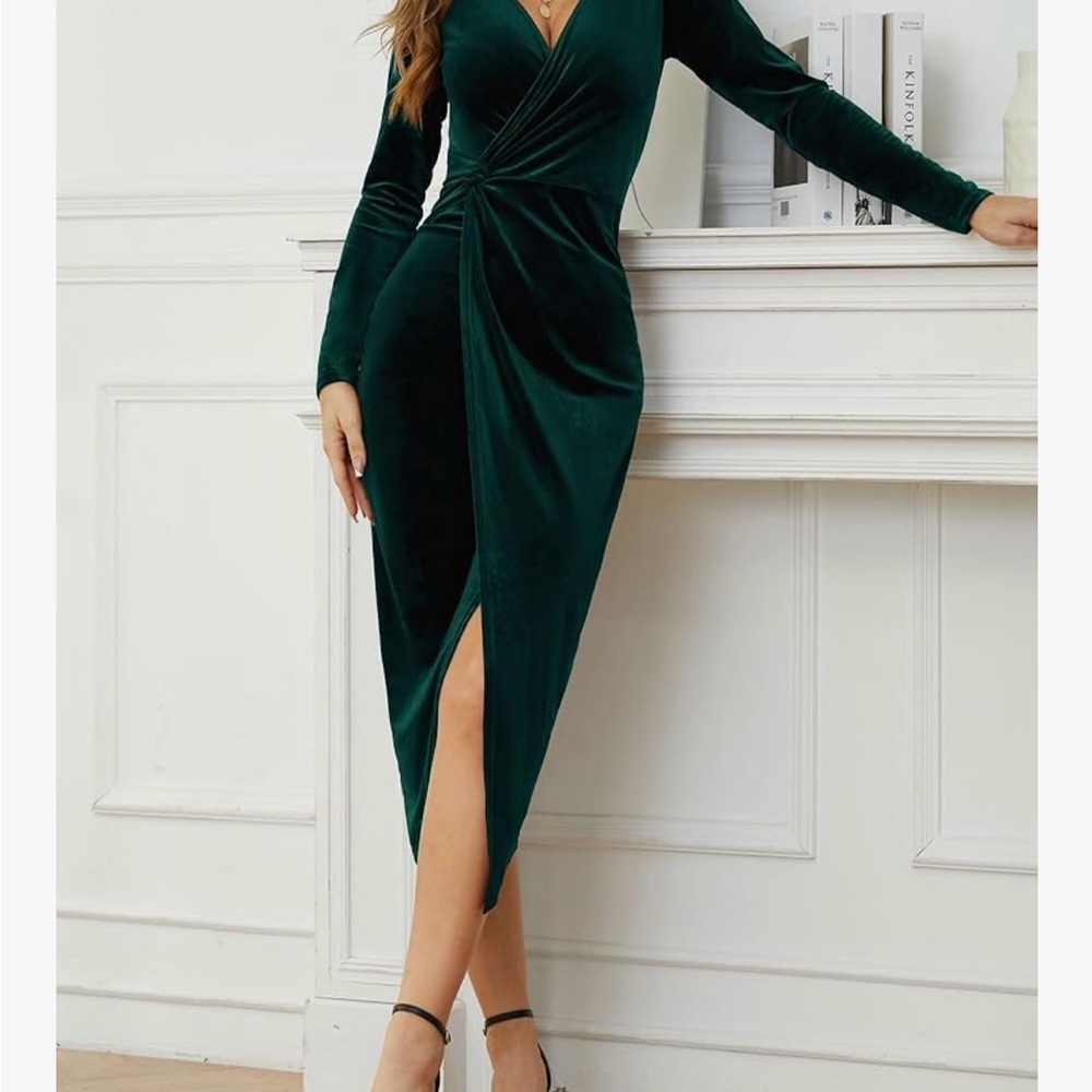 Elegant Green Velvet Dress